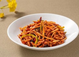 国产肉丝,传承美味，创新发展的民族美食传奇